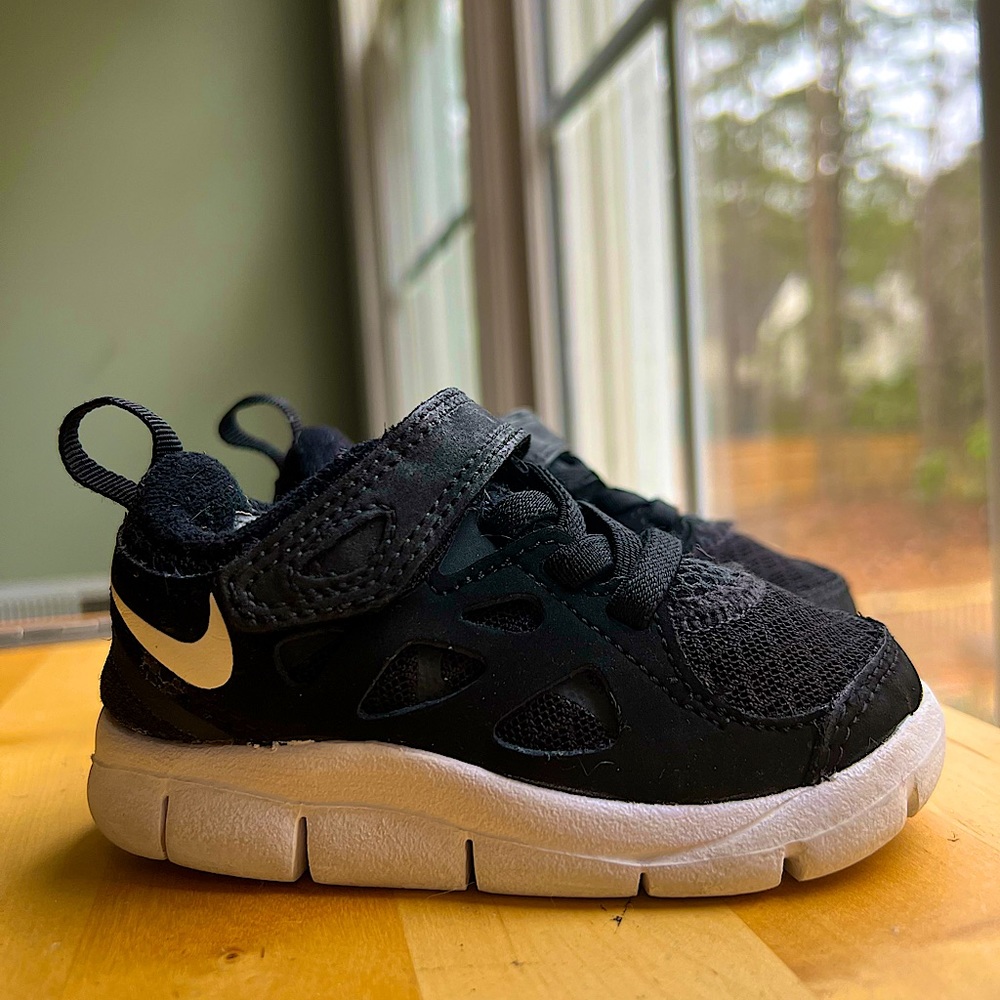 Toddler Nike Sneakers SIZE 5c